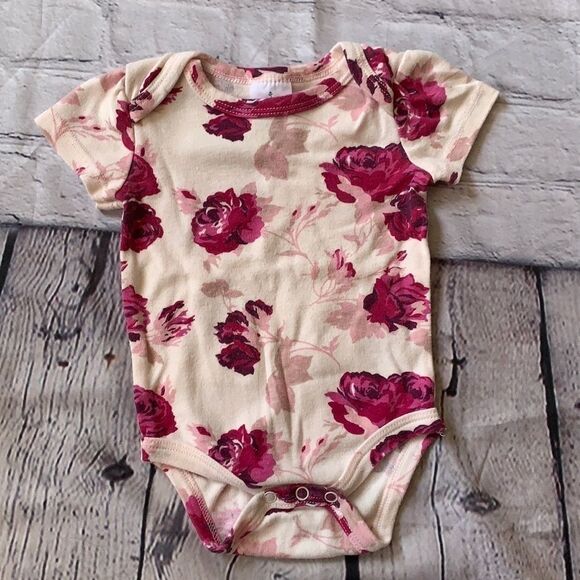 𝅺3/$25 Laura Ashley Floral Onesie - Picture 1 of 3